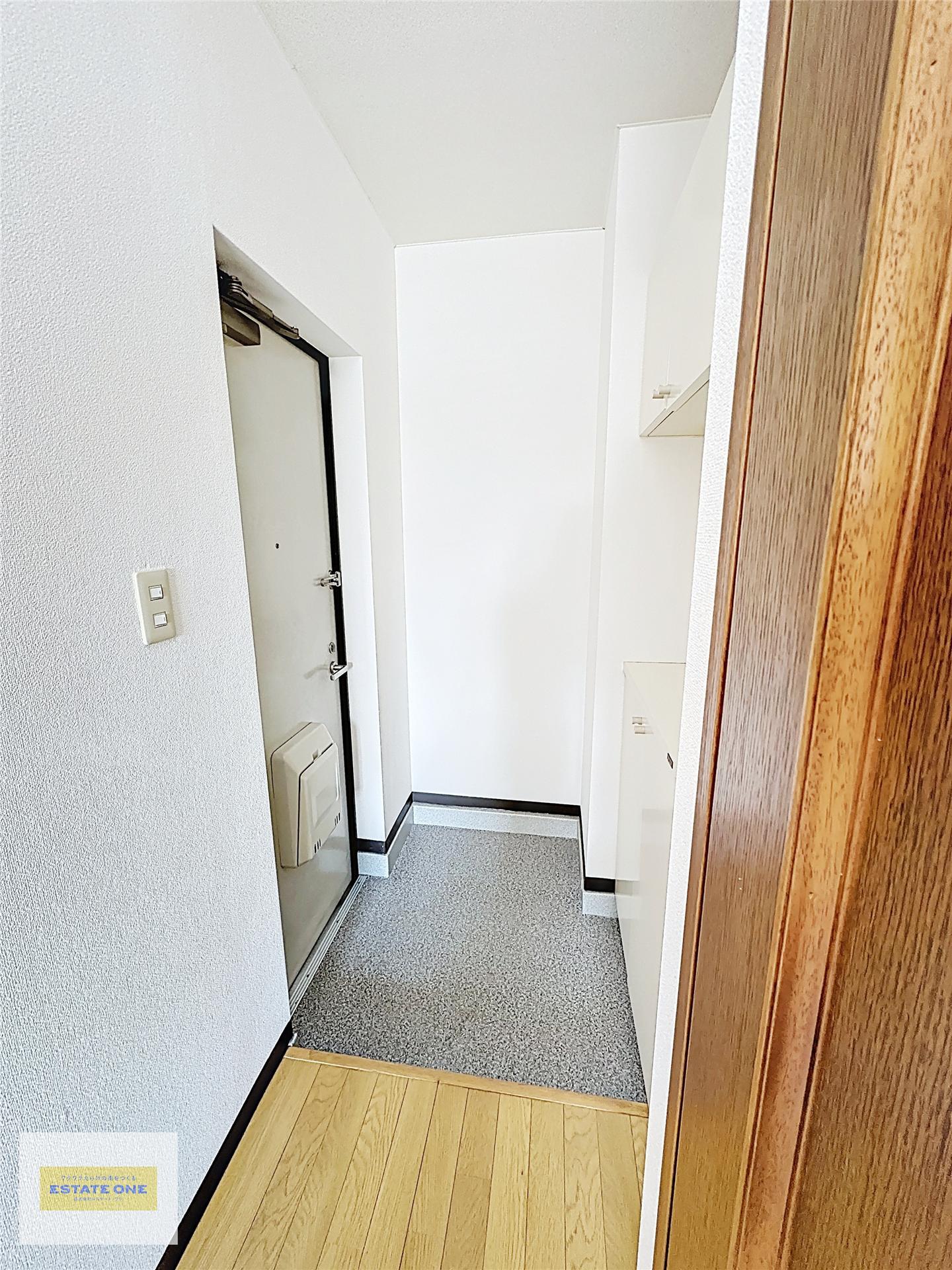 玄関　シューズボックス付きの玄関♪