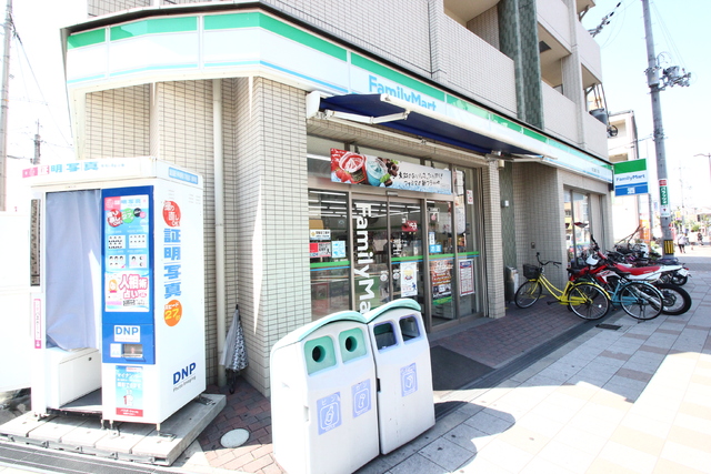 コンビニ　ファミリーマート　西三国四丁目店（コンビニ）まで1100m