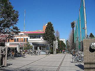 その他　私立高千穂大学（その他）まで671m