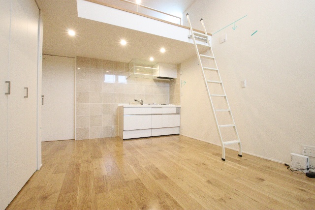 居室・リビング　※別室の参考写真の為、現況優先です。