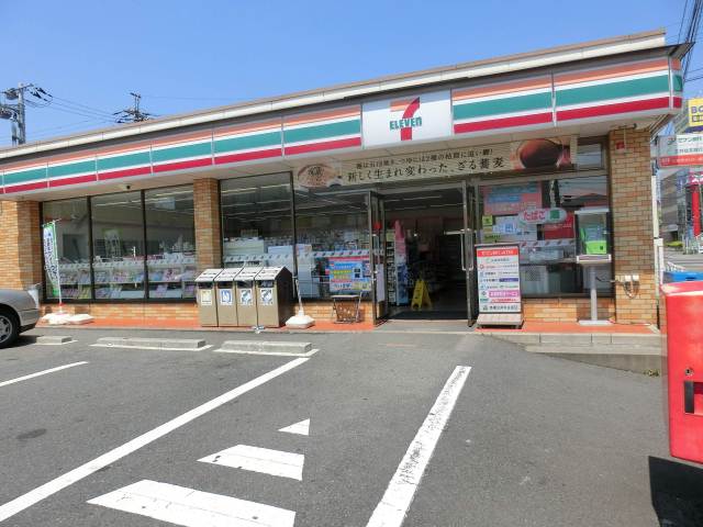 コンビニ　セブンイレブン（コンビニ）まで855m