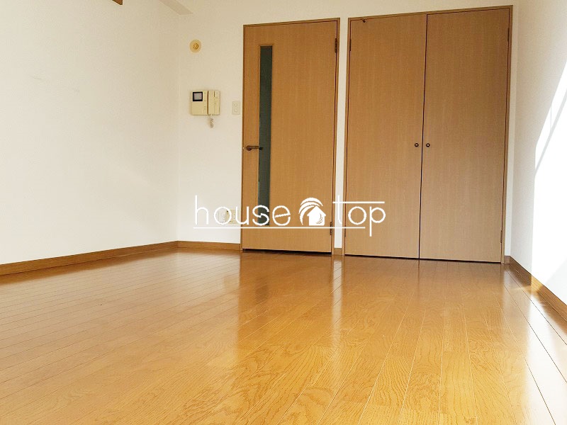 居室・リビング　南向きなので日当たりも良いですよ！