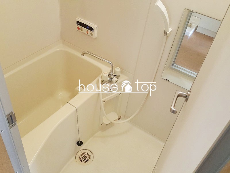 バス・シャワールーム　バス・トイレ別なのが嬉しいですね♪