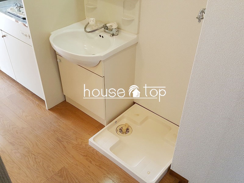 洗面設備　シャンプードレッサー！室内洗濯機置場と独立洗面台が嬉しいです