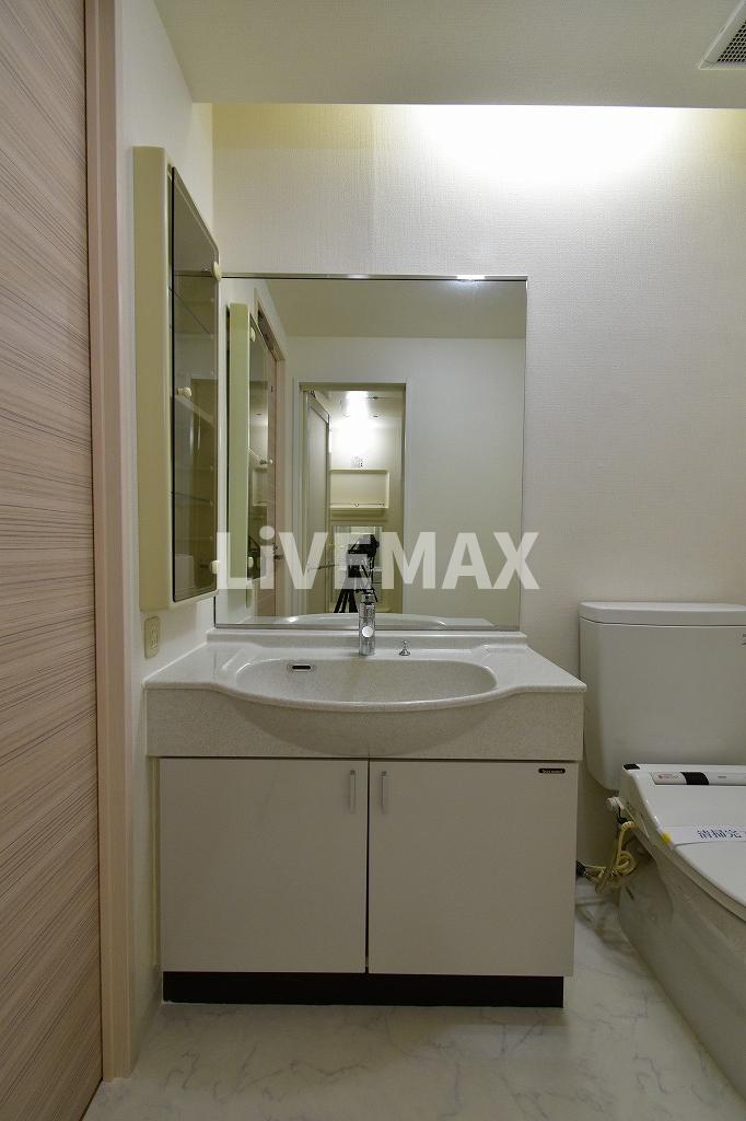 洗面設備　弊社では仲介手数料が賃料の半月分+税