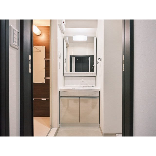 洗面設備　※別部屋写真、現況優先