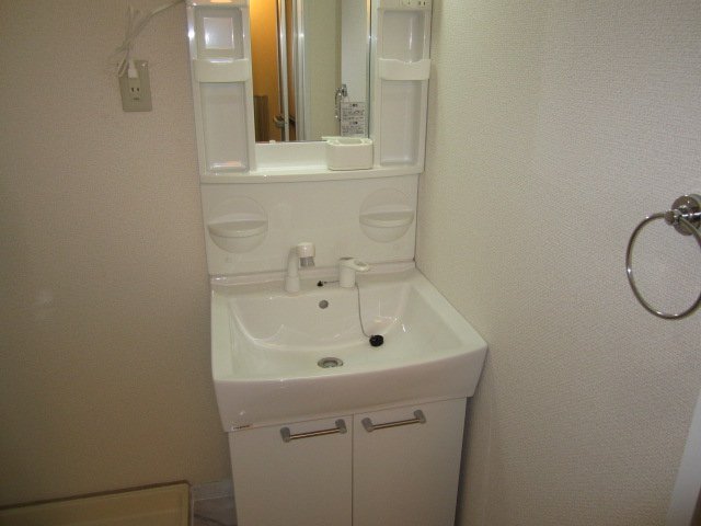 洗面設備　セントラルハイツ香? (写真間取り反転タイプ)