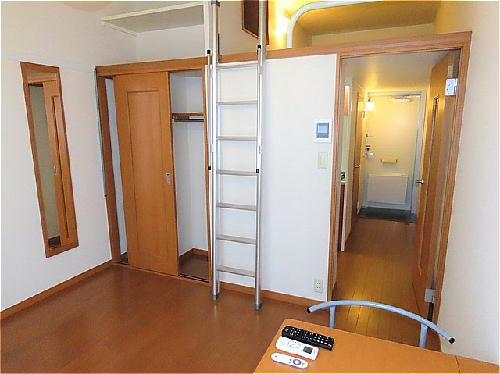 居室・リビング　ロフト付きのお部屋です