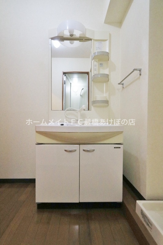 洗面設備　同型別部屋写真