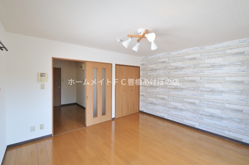 居室・リビング　同型別部屋写真