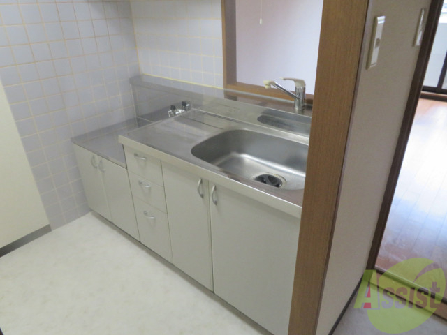 キッチン　キッチンはカウンターキッチン仕様となっております。