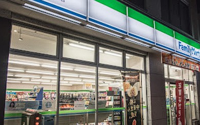 コンビニ　コンビニ（コンビニ）まで1942m