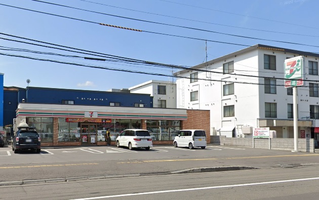 コンビニ　セブン－イレブン札幌北３９条店（コンビニ）まで430m