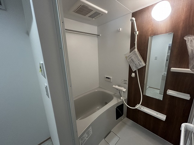 バス・シャワールーム　追い焚き付　給湯式バスルーム