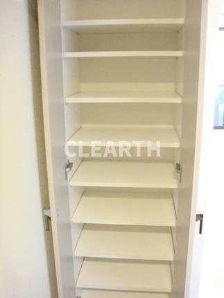 収納　シューズボックス