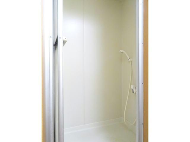 バス・シャワールーム　シャワー室