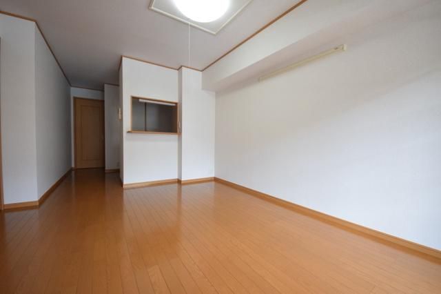 居室・リビング　☆きれいな洋室☆