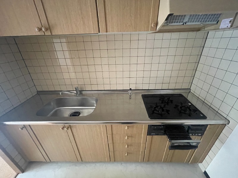 キッチン　※別号室の写真です。