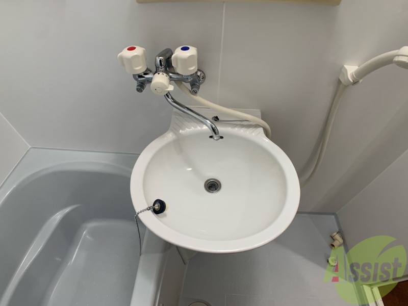 洗面設備　洗面台になります。身支度をする際はこちらで！