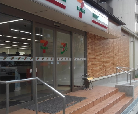 コンビニ　セブンイレブン 大阪千代崎2丁目店（コンビニ）まで86m