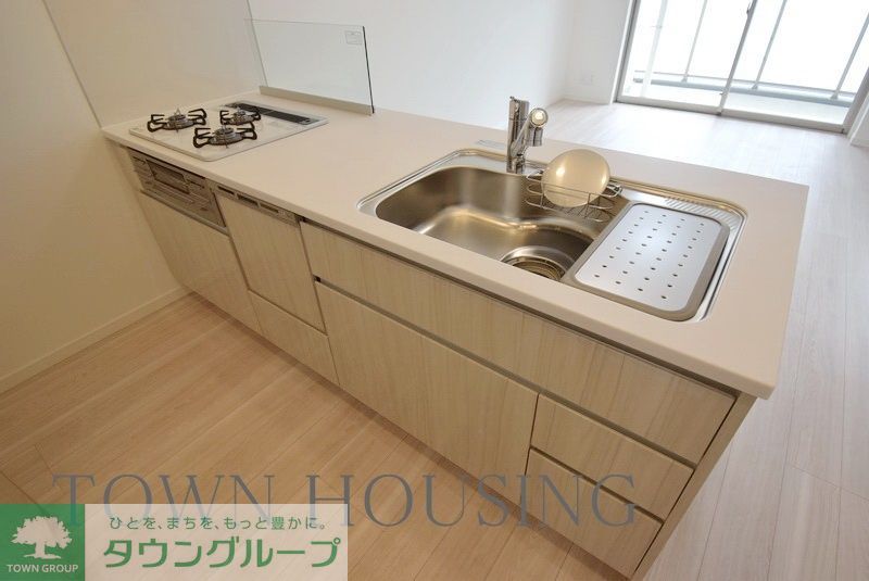 キッチン　偶数階はブラウン系