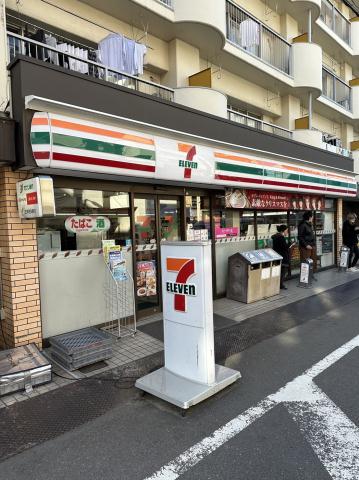 コンビニ　セブン－イレブン江東森下４丁目店（コンビニ）まで370m