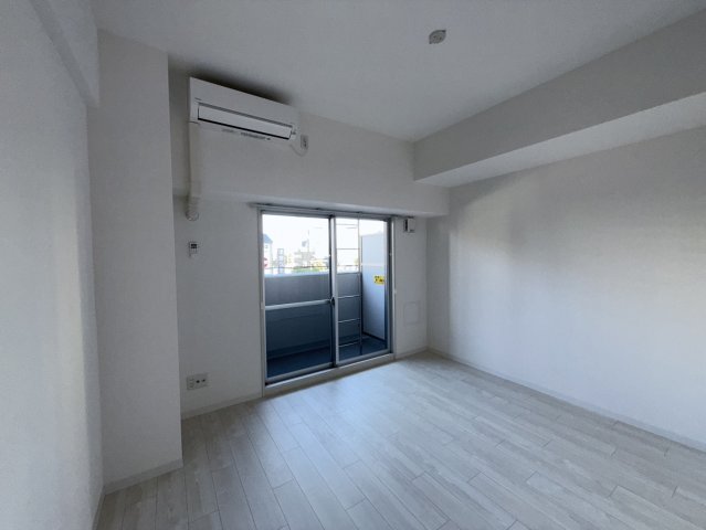 居室・リビング　同物件別部屋写真