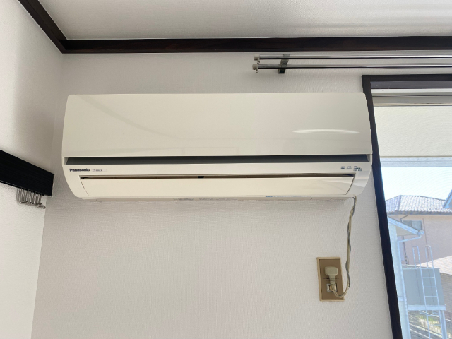 その他　エアコン１台付き