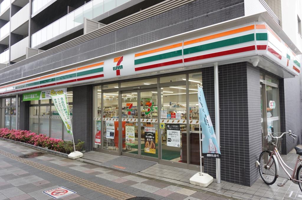 コンビニ　セブンイレブン 扇大橋駅前店（コンビニ）まで629m