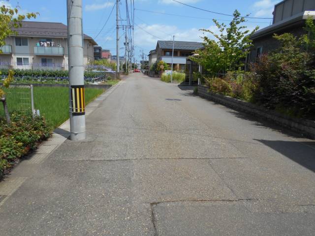 その他　前面道路（その他）まで0m