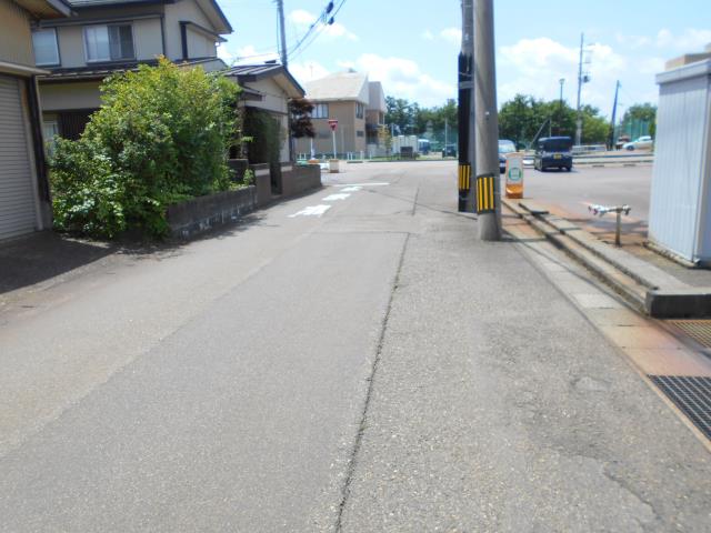 その他　前面道路（その他）まで0m