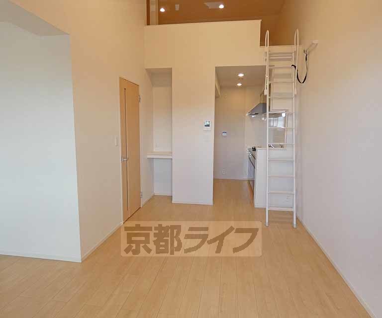 居室・リビング　ロフト付き２ＬＤＫのお部屋です