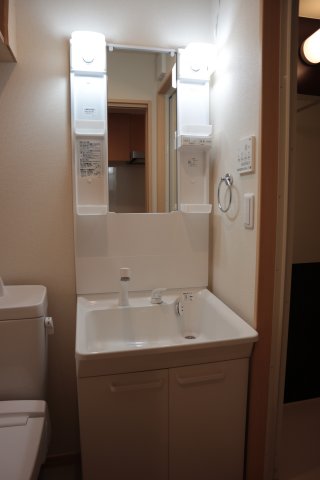 洗面設備　生活に欠かせない独立洗面台です