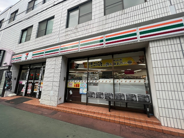 コンビニ　セブンイレブン東中神駅北口店（コンビニ）まで246m