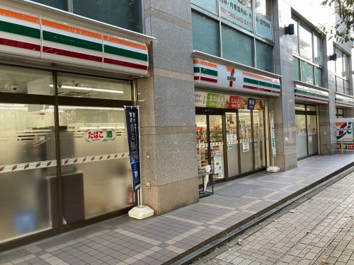 コンビニ　セブンイレブン 横浜仲町台駅前店（コンビニ）まで284m