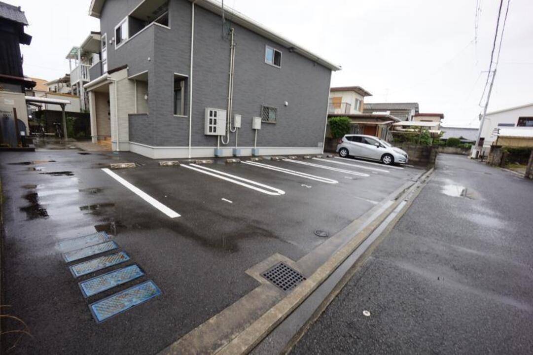 駐車場　駐車場