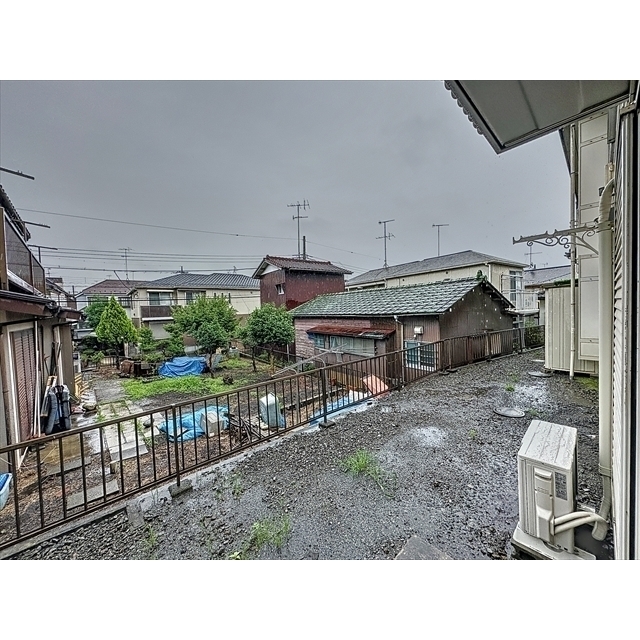 庭　洗濯物の外干しもできます