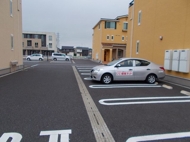 駐車場　駐車場完備です