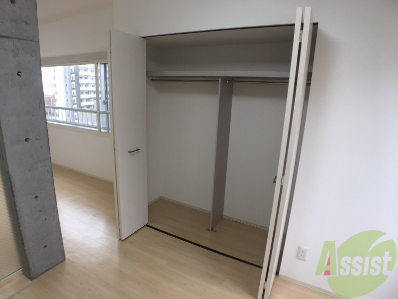 収納　寝室の収納です。部屋がすっきり片付きます。