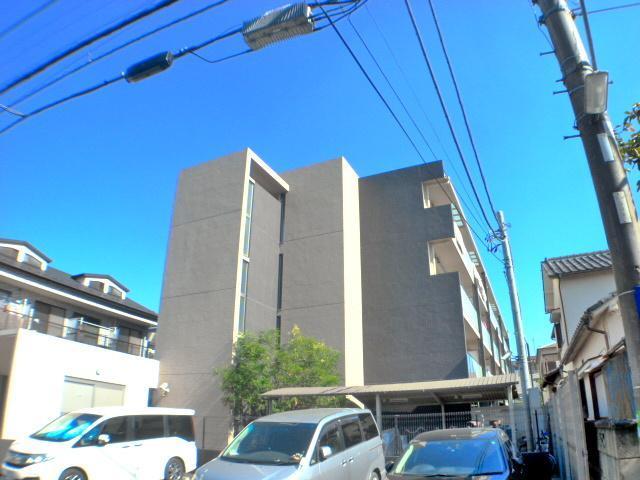 建物外観　きれいなマンション。