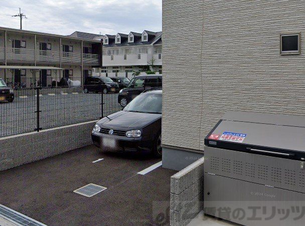 駐車場　駐車場
