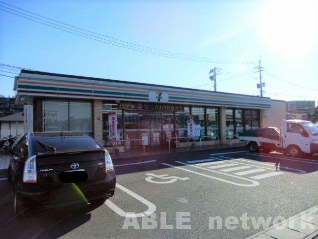 コンビニ　セブンイレブン熊本近見8丁目店（コンビニ）まで299m
