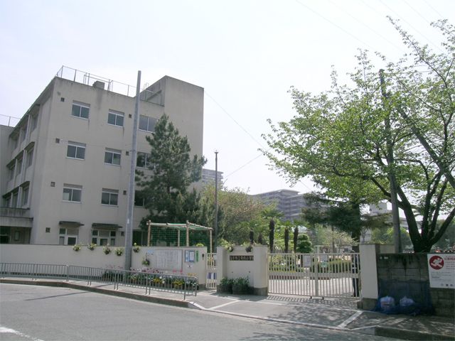 小学校　豊中市立寺内小学校（小学校）まで85m