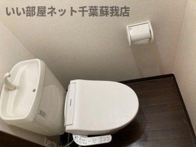 トイレ　清潔感のあるトイレです
