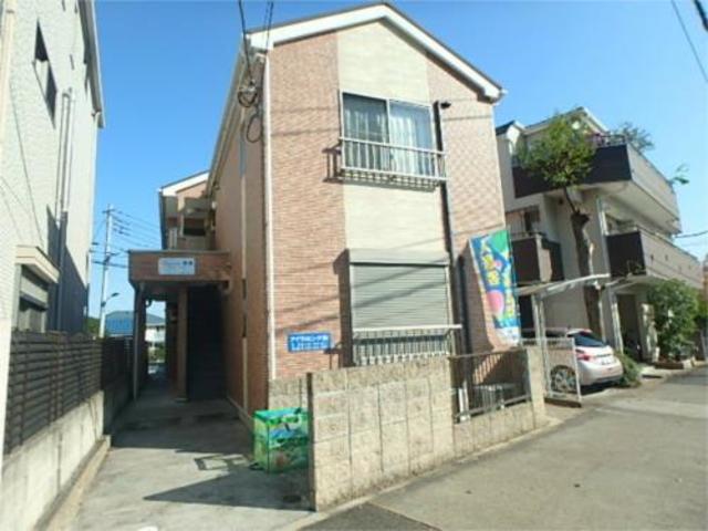 建物外観　緑の多いエリアです