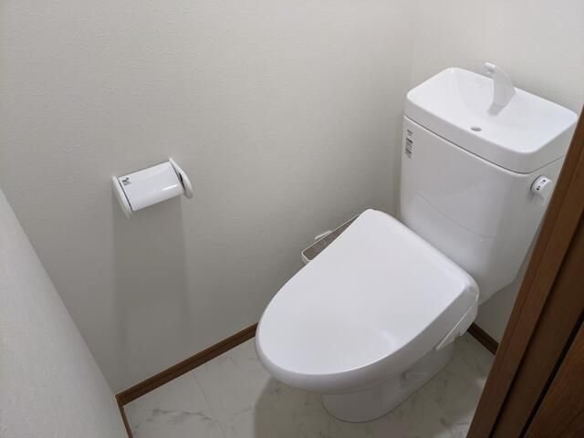 トイレ　※同物件参考写真