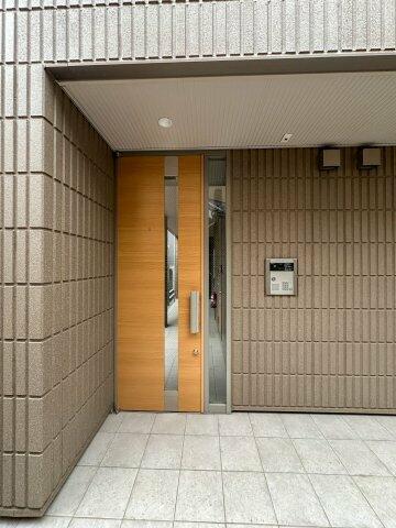 エントランス　別タイプのお部屋の写真です