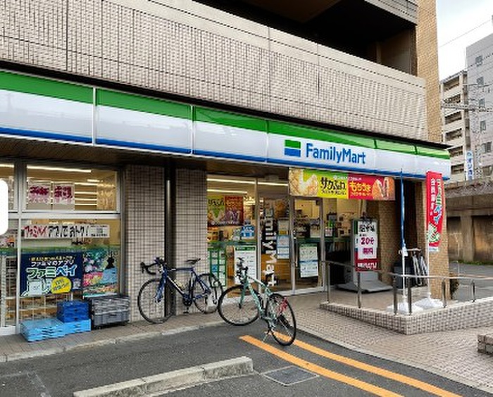 コンビニ　ファミリーマート 本庄西二丁目店（コンビニ）まで250m
