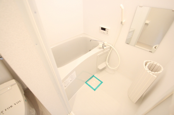 バス・シャワールーム　※別部屋の写真です