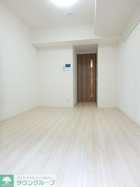 居室・リビング　ホワイトフローリングの明るいお部屋です！